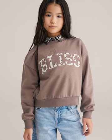 WE Fashion Суичър в кафяво: отпред