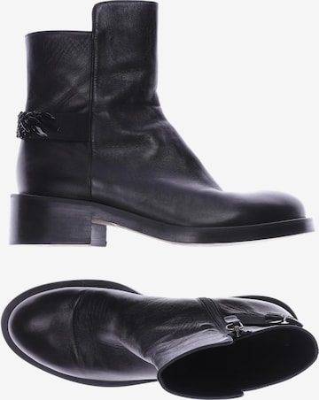 Dorothee Schumacher Dress Boots in 40 in Black: front