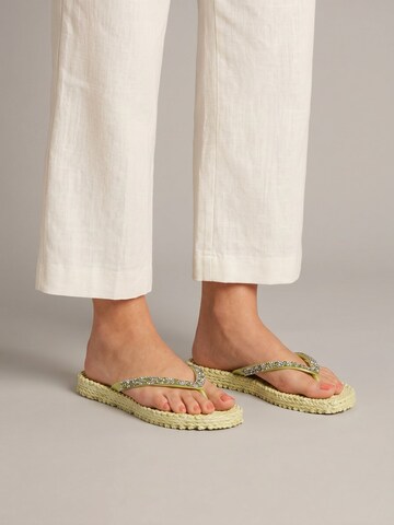 ILSE JACOBSEN T-Bar Sandals in Green: front