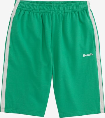 BENCH Regular Pants in Green: front