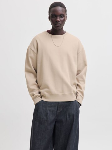 Sweat-shirt 'JJEACE' JACK & JONES en beige : devant