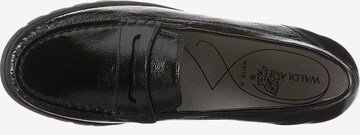 WALDLÄUFER Classic Flats 'Hegli' in Black