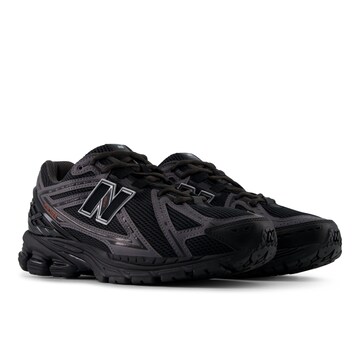 new balance Sneaker in Schwarz