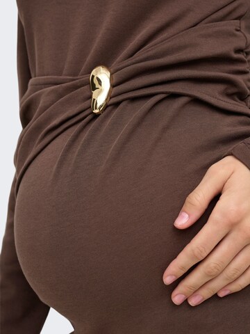 T-shirt 'OLMEVALYN' Only Maternity en marron