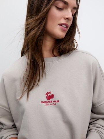 Pull&Bear Sweatshirt in Grey