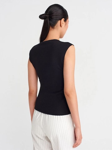 Dilvin Blouse in Black
