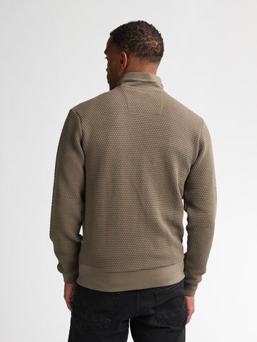 Petrol Industries Sweatvest 'Kenai' in Bruin