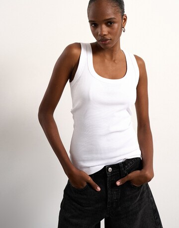 TOPSHOP Топ 'HONEY' в Белый: спереди