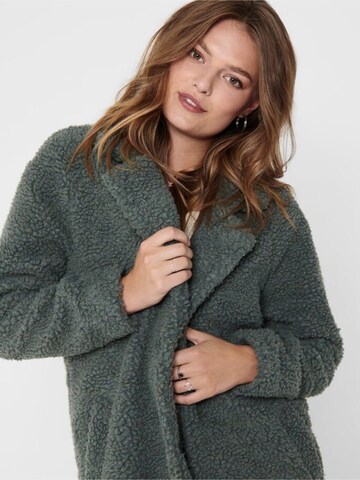 Covered Wintermantel 'Frida' in Groen