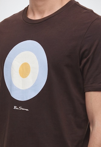 Ben Sherman - Camiseta 'Signature Target' en marrón: frente