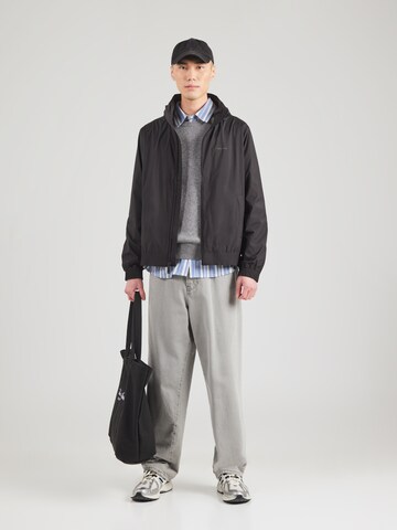 Calvin Klein Välikausitakki värissä musta