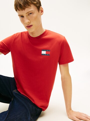 Tommy Jeans T-Shirt 'ESSENTIAL' in Rot