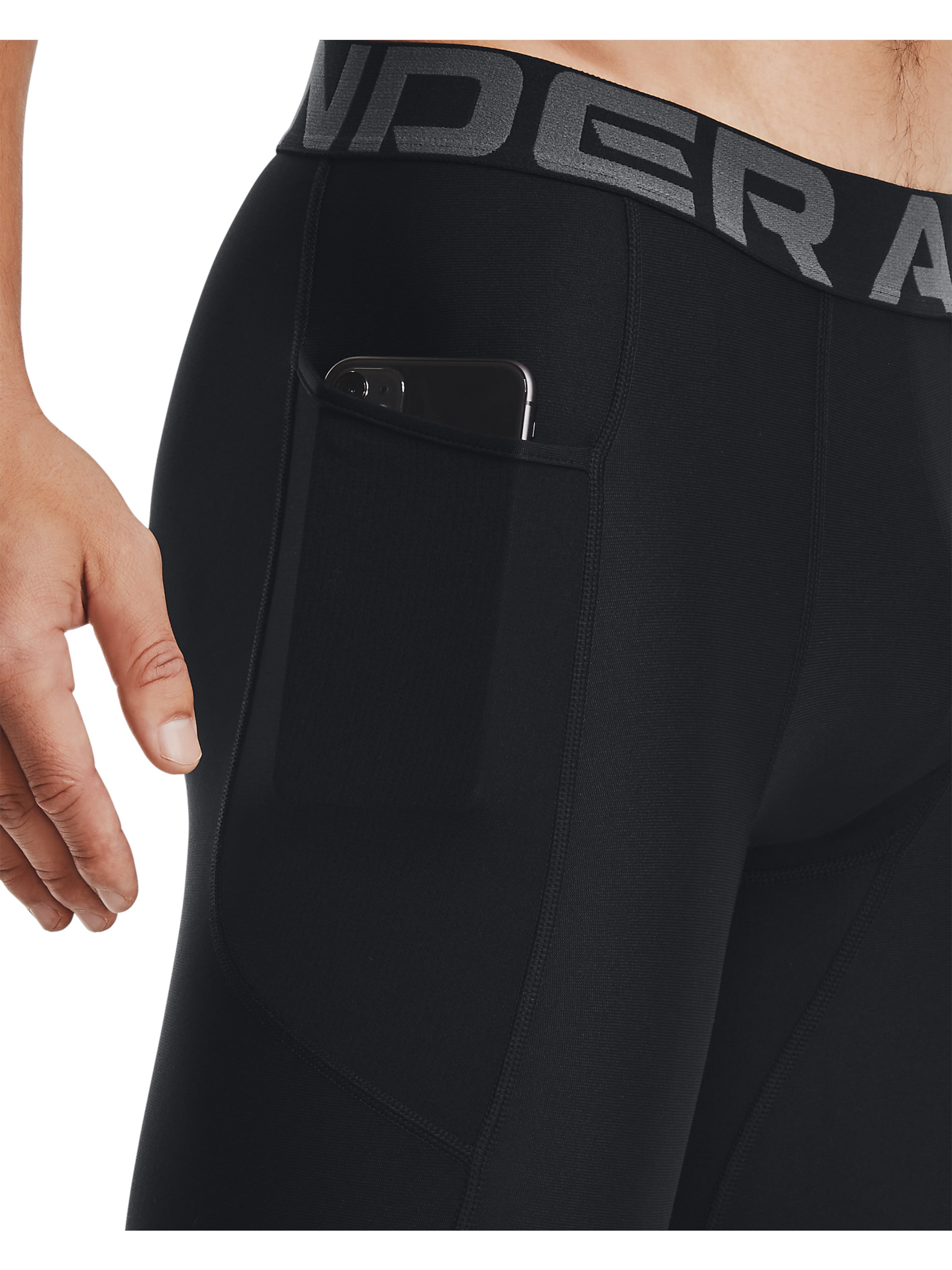 UNDER ARMOUR Скинни Спортивные трусы в Черный