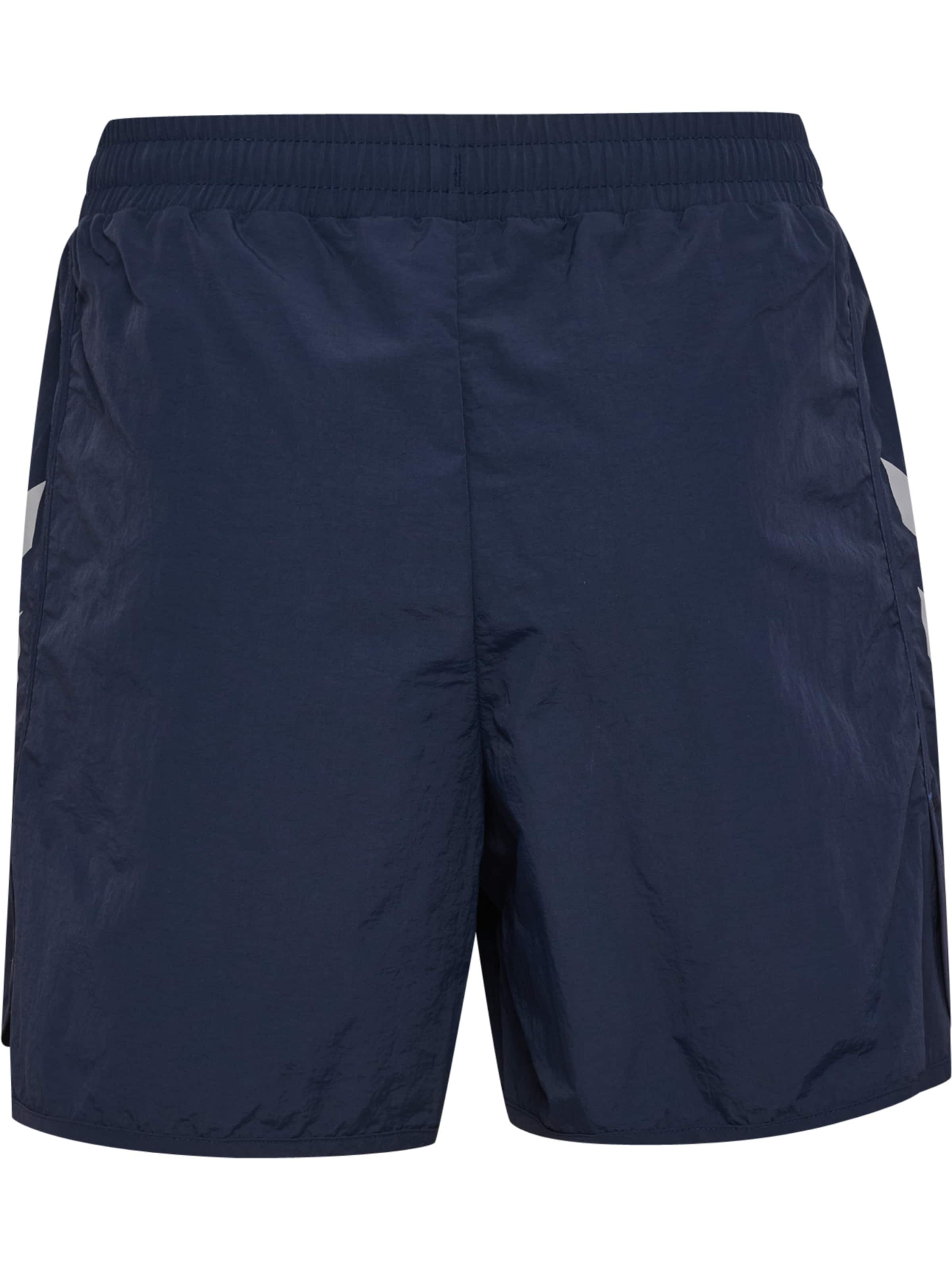Hummel Loosefit Shorts in Blau