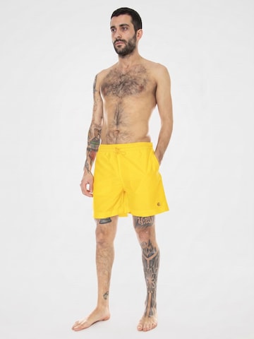 Boardshorts 'Chase Trunk Sunflower / Gold' Carhartt WIP en orange
