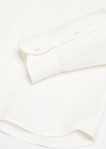 Coupe regular Chemise 'Chennai' MANGO MAN en blanc