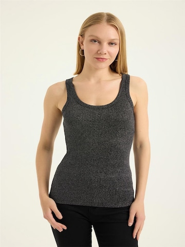 HOME STORE Top in Black: front