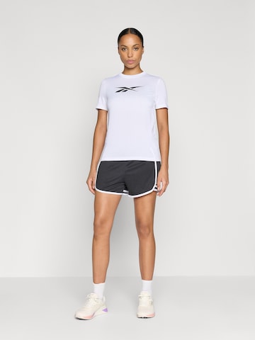 Reebok - Camiseta funcional 'CASIDY CORE' en blanco