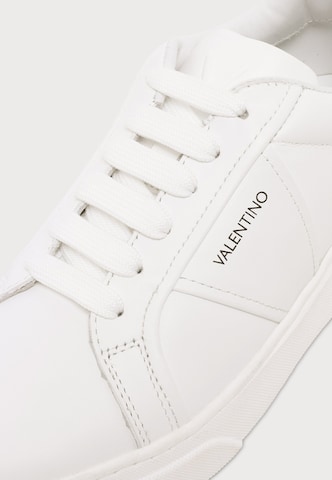 Valentino Shoes Низкие кроссовки 'STUNNY' в Белый: спереди