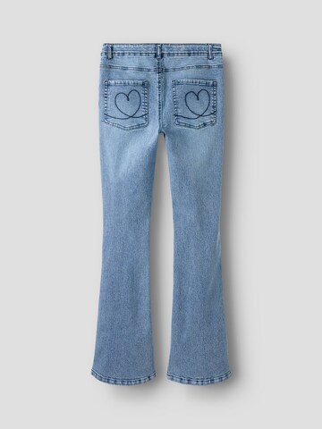 LMTD Flared Jeans in Blau