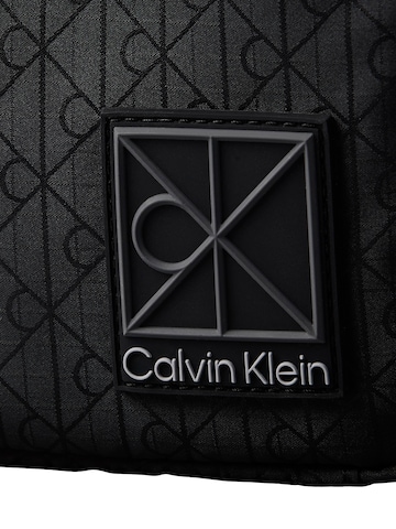 Calvin Klein - Mala de ombro 'UTILITY' em preto