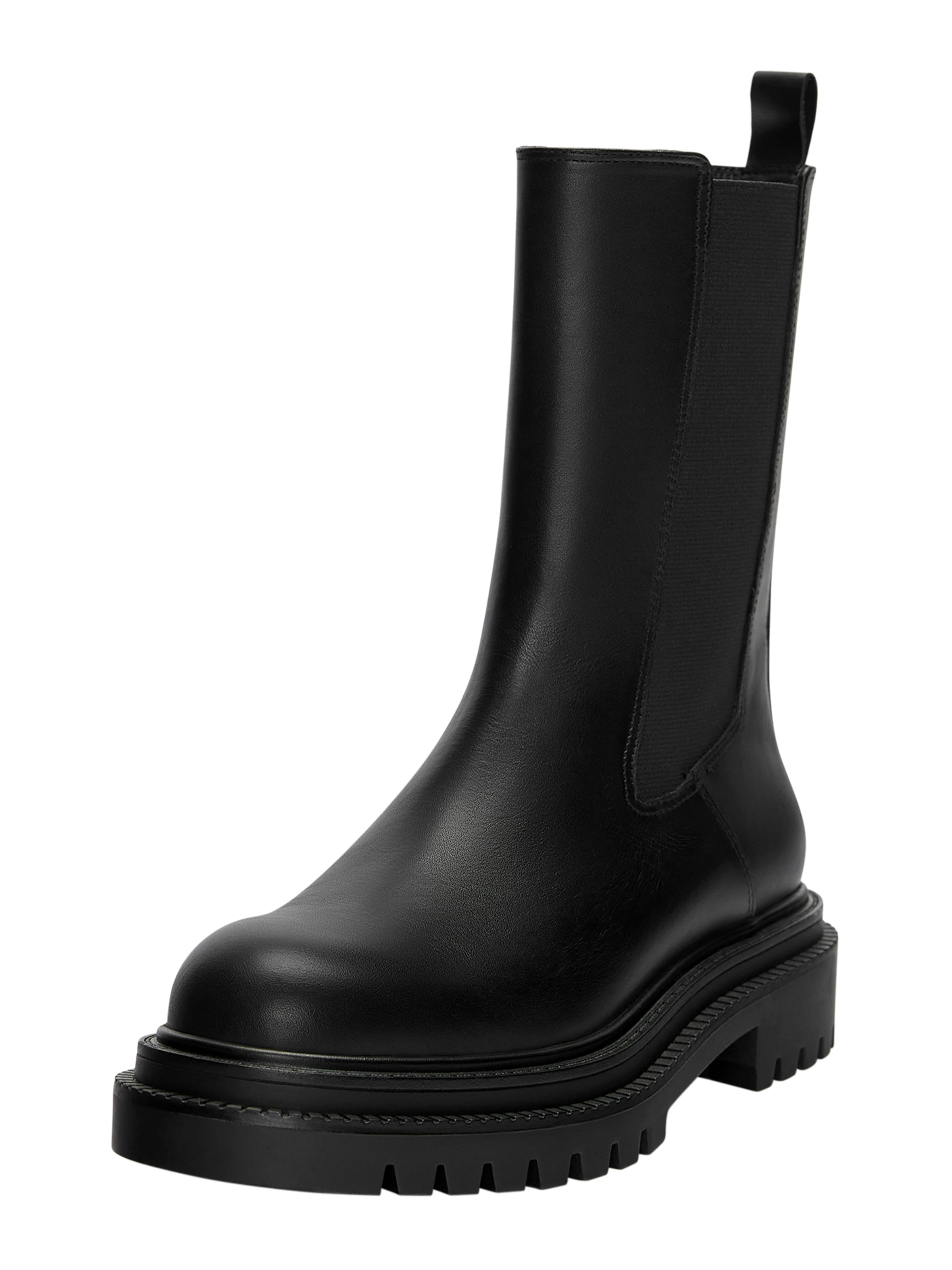 Ghete chelsea de la Pull&Bear pe negru: față