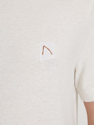 T-Shirt 'Ethan' CHASIN' en blanc