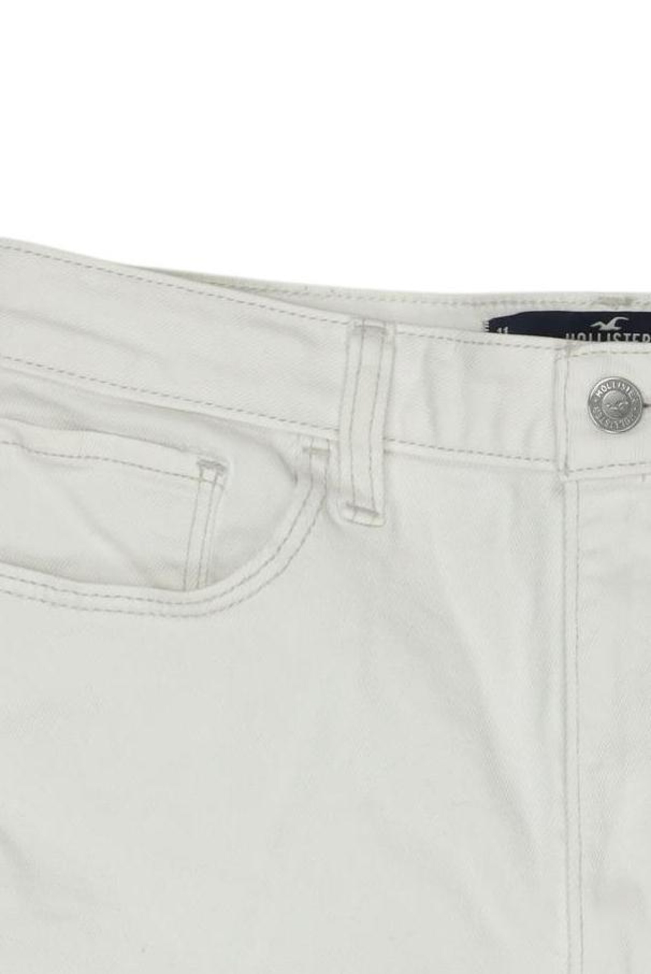 HOLLISTER Shorts in L in White