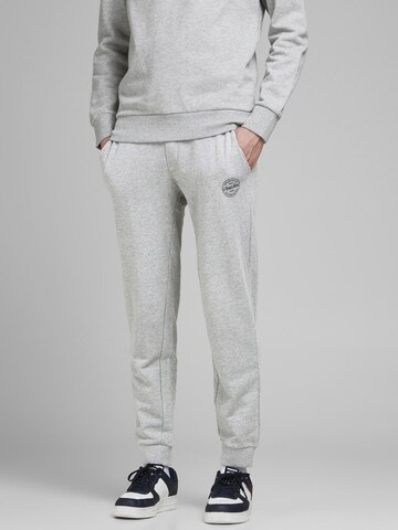 Effilé Pantalon 'Gordon' JACK & JONES en gris : devant