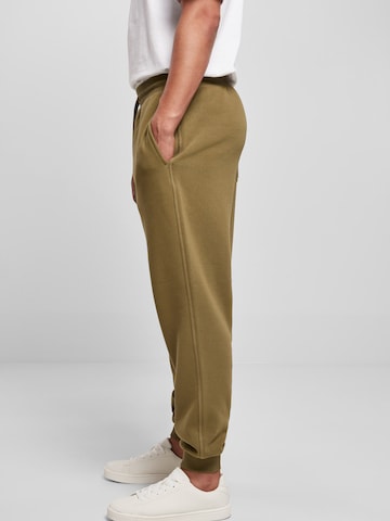 Urban Classics Tapered Pants in Green