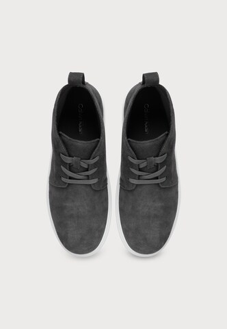 Calvin Klein Мъжки боти Chukka в сиво