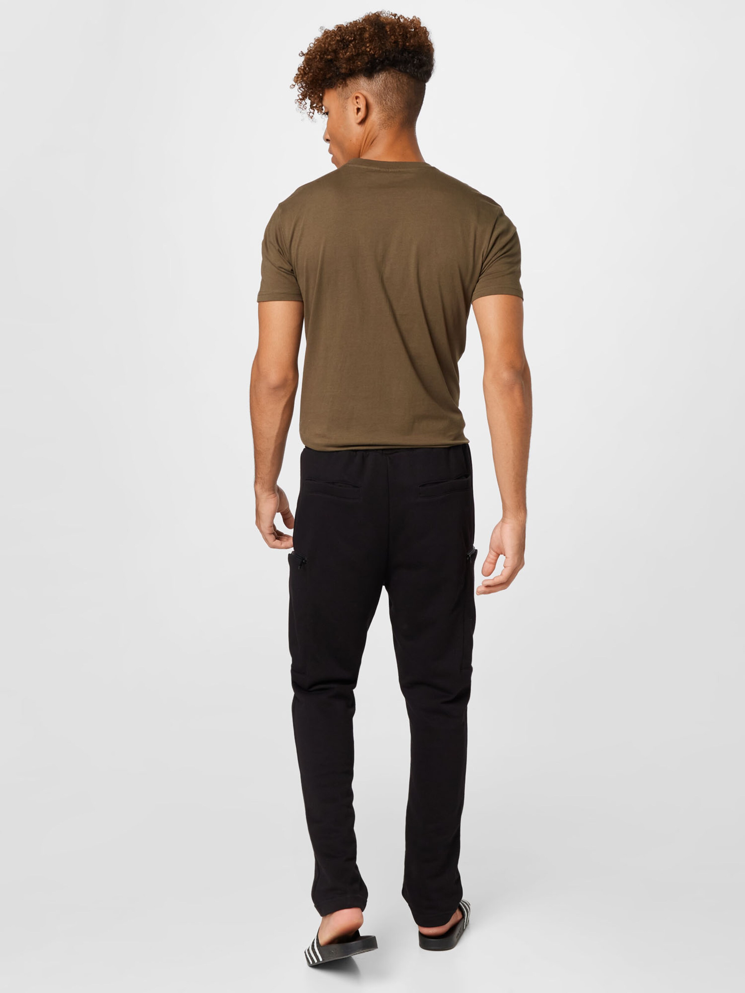 Männer Große Größen Urban Classics Hose in Schwarz - BR93960 Männer Große Größen Urban Classics Hose in Schwarz - BR93960