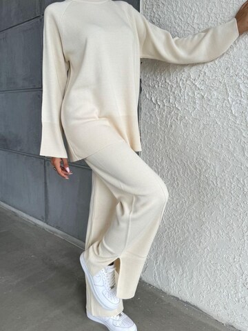 WOMAN VISION Suit in Beige