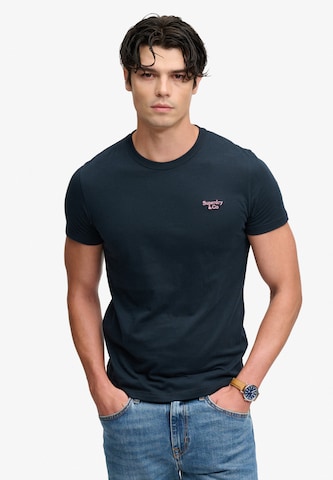 zils Superdry & Co T-Krekls 'ESSENTIAL SERIF': no priekšpuses