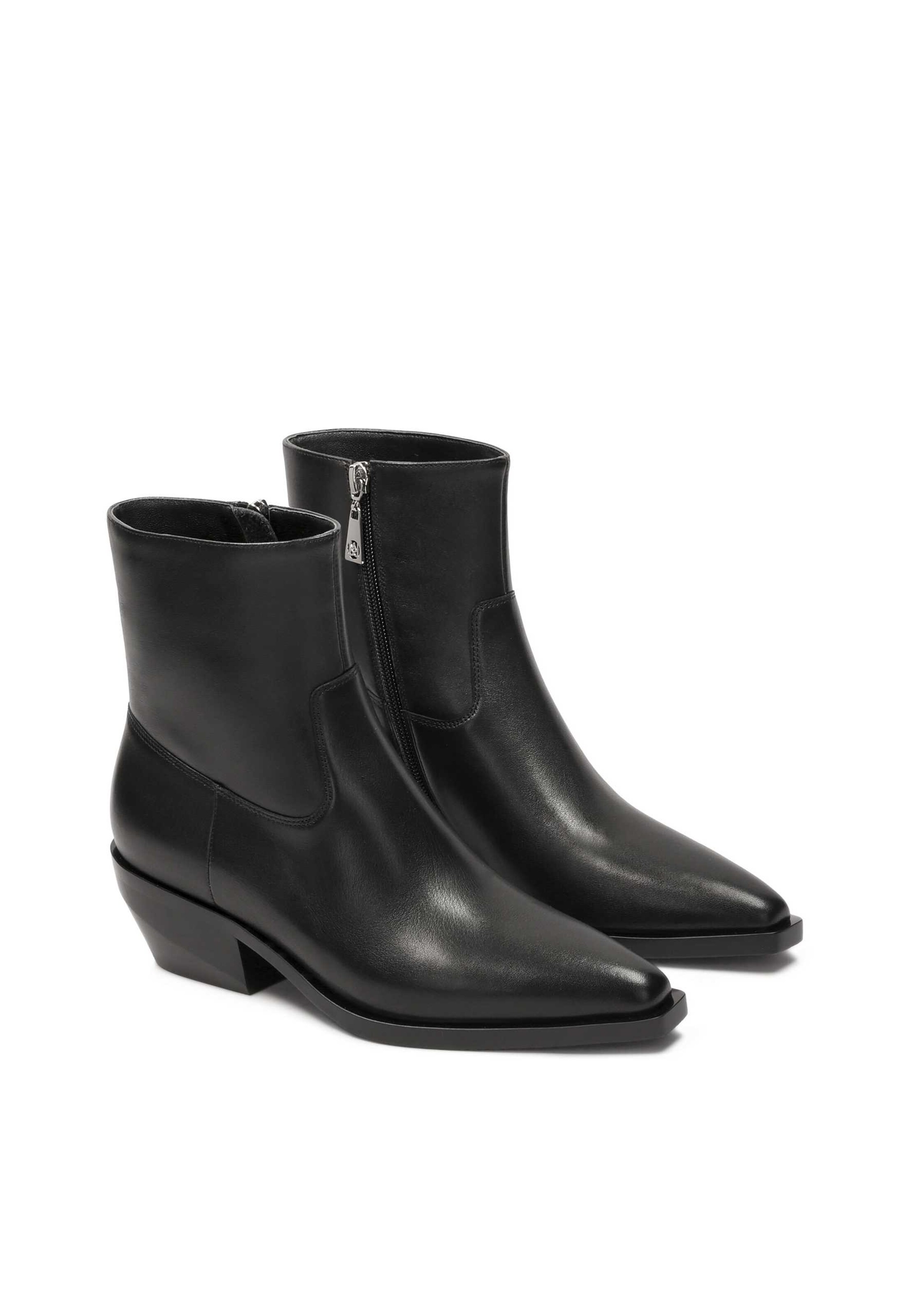 Kazar Къси ботуши в черно