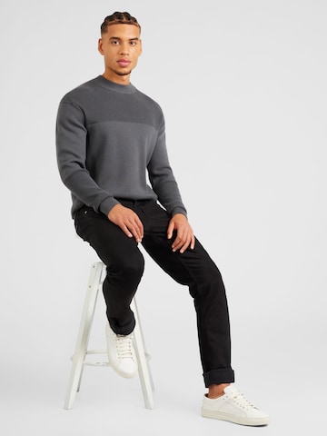 Calvin Klein Jeans Sweater in Grey