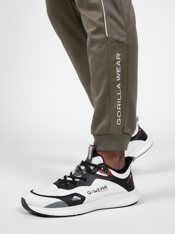 Loosefit Pantaloni sportivi 'Broxton' di Gorilla Wear in verde