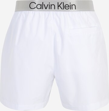 Calvin Klein Swimwear Badeshorts i hvid