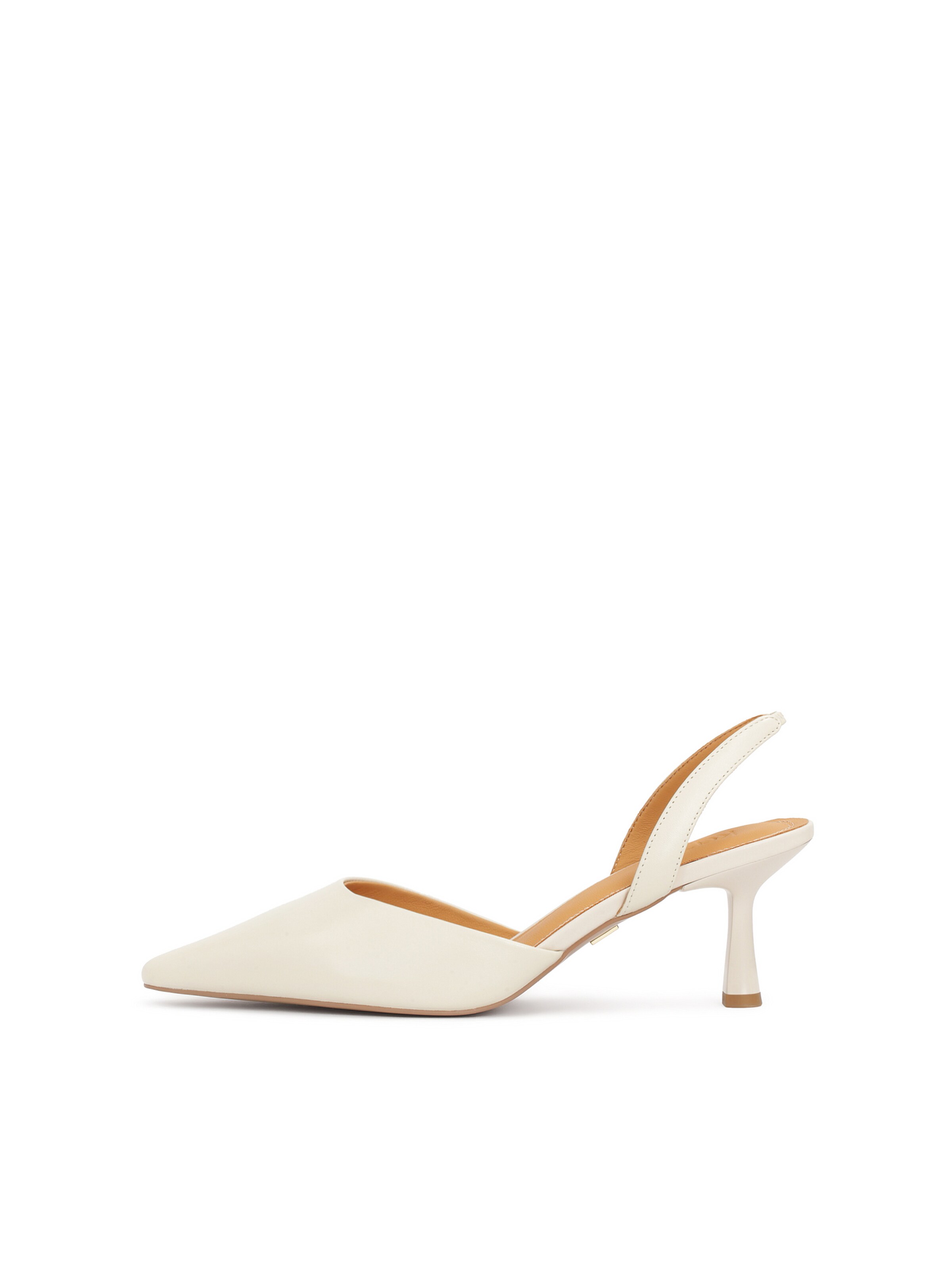 Kazar Pumps in White: front