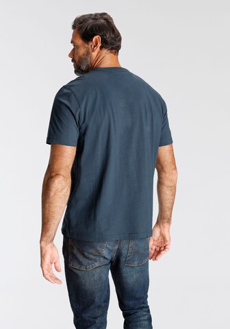 Man's World T-Shirt in Blau