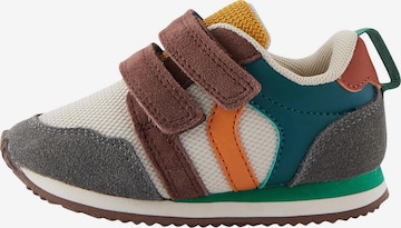 Baskets Next en beige : devant