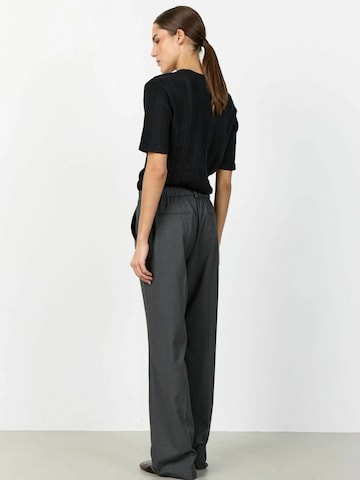 Levete Room Top ' LR ' w kolorze czarny