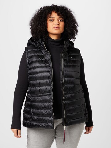 Tommy Hilfiger Curve Vest in Black: front