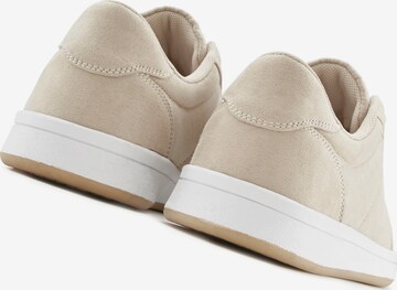 Sneaker low de la LASCANA pe bej