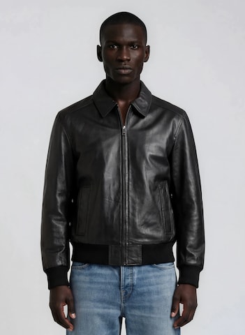 trueprodigy Prechodná bunda 'Yeray' - Čierna: predná strana