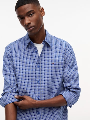 Tommy Jeans Средняя посадка Рубашка в Синий