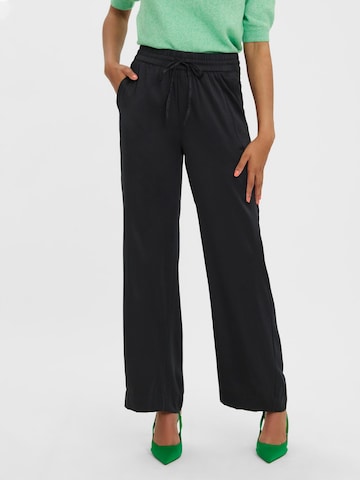 Wide Leg Pantalon 'Essi' VERO MODA en noir : devant