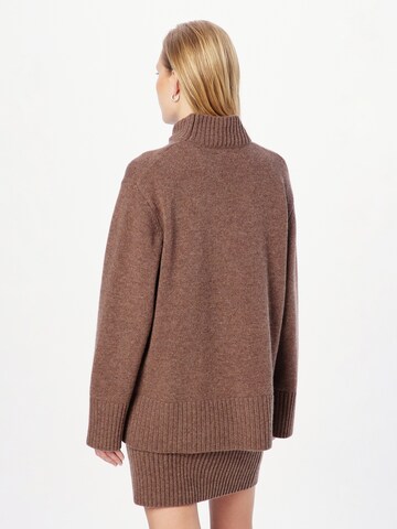 Pull-over 'Ellies' minimum en marron