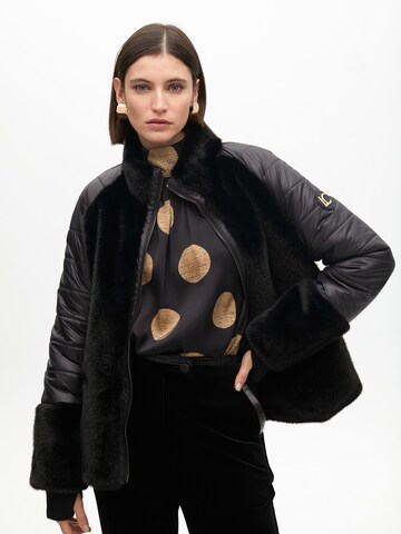 Lola CasademuntZimska jakna - crna boja