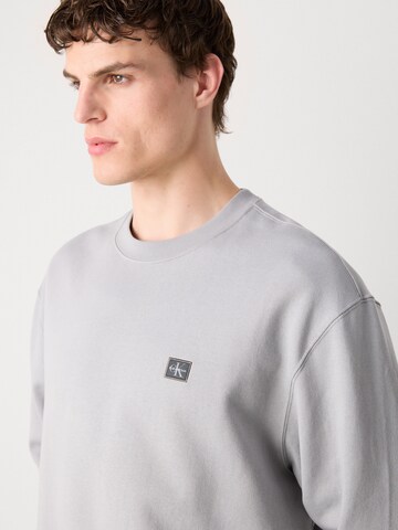 Calvin Klein Jeans Sweatshirt in Grey